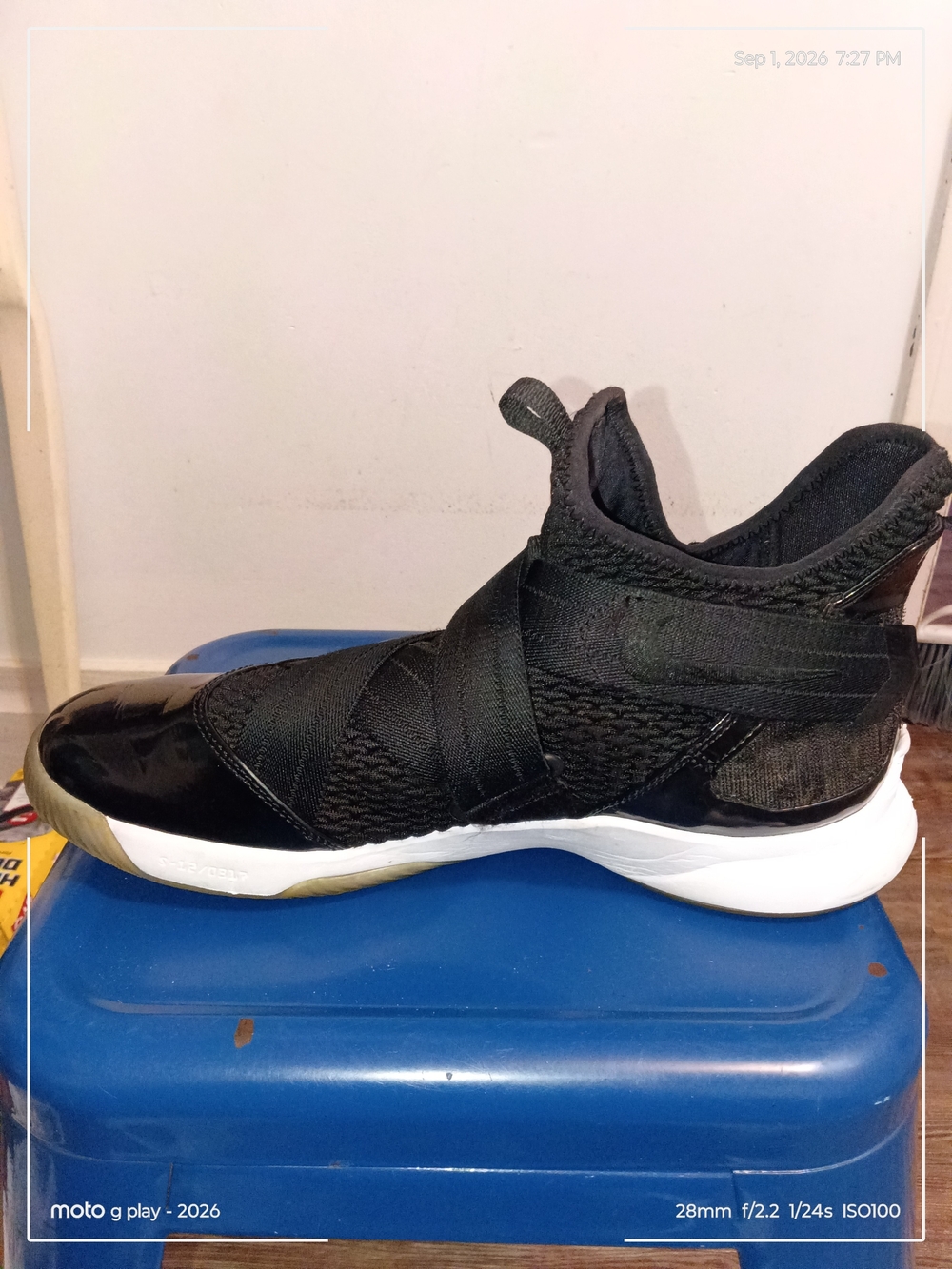 Men's Black Athletic Slip-On Training Shoes